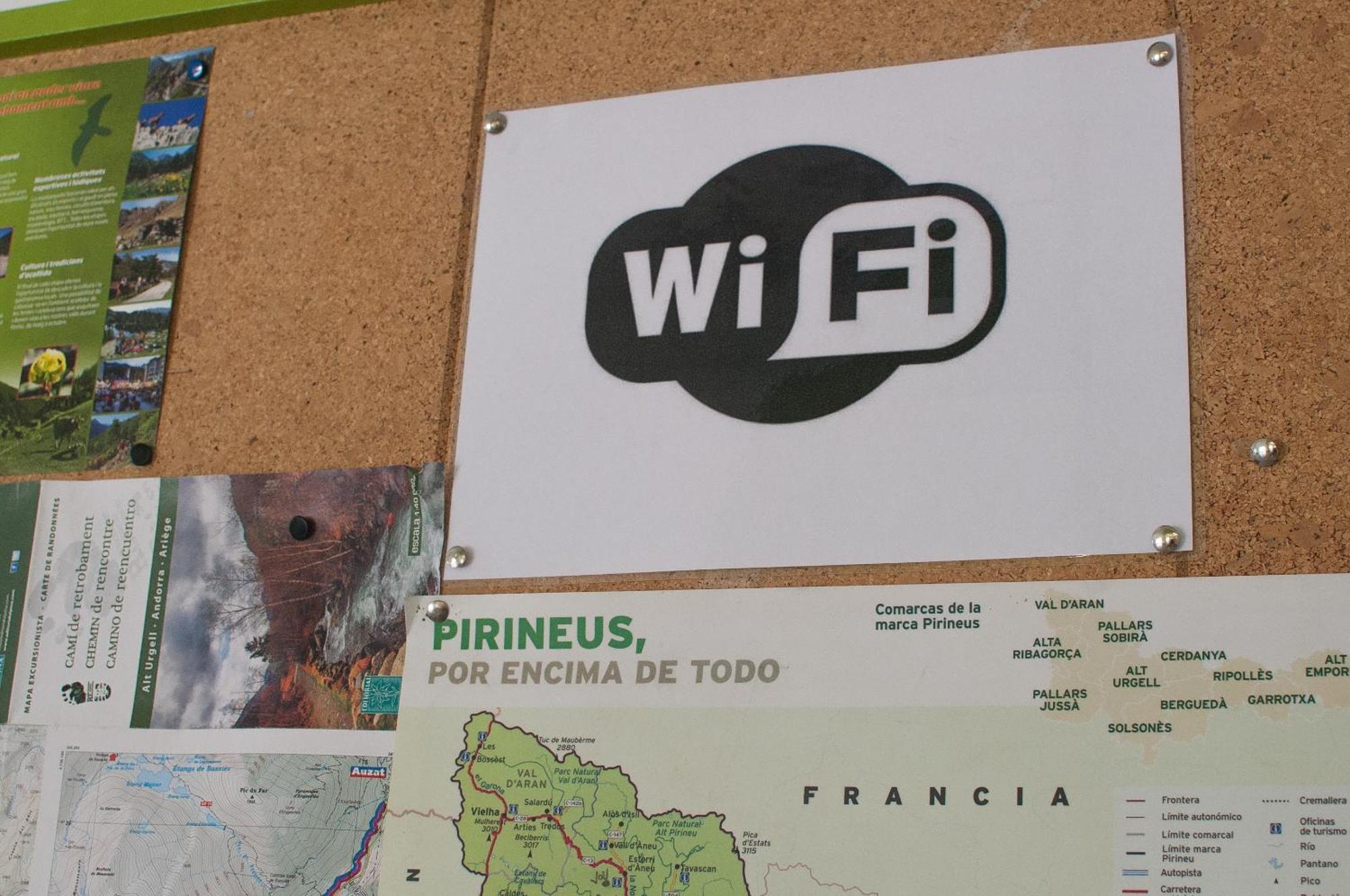 La Seu D'Urgell Xanascat Hostel Εξωτερικό φωτογραφία